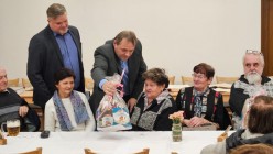 Posezeni pro dříve narozené